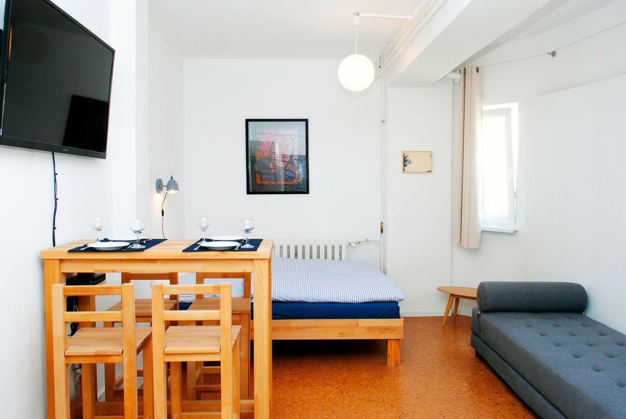 Appartement über dem Kino Toni Berlín Exterior foto